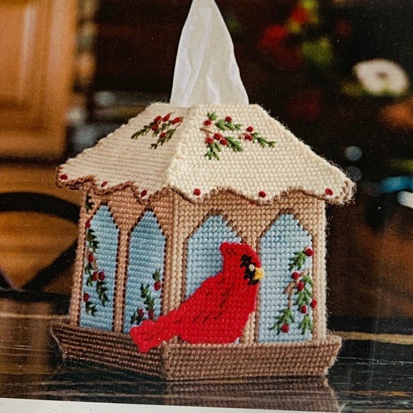 NIP Mary Maxim Bird Feeder Tissue Box Cover Needlework Kit # 21595 - Picture 2 of 4